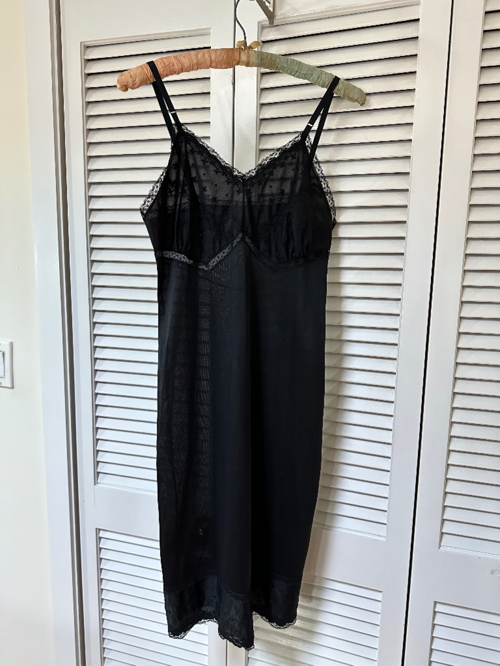 Vintage Full Slip Black Nylon Lace Nightie Small - Picture 1 of 16